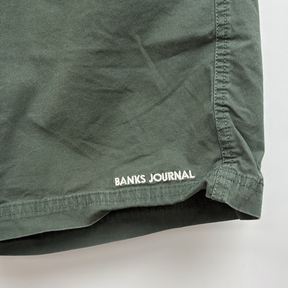 NWOT Men's Banks Journal Twill Elastic Waist Shorts Olive Green 38"x6" - Picture 3 of 7